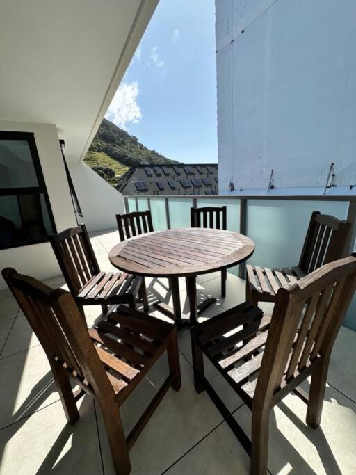 Luxury Beach Escape - 6 Adams Ave Mt Maunganui เมาท์มองานุย ภายนอก รูปภาพ