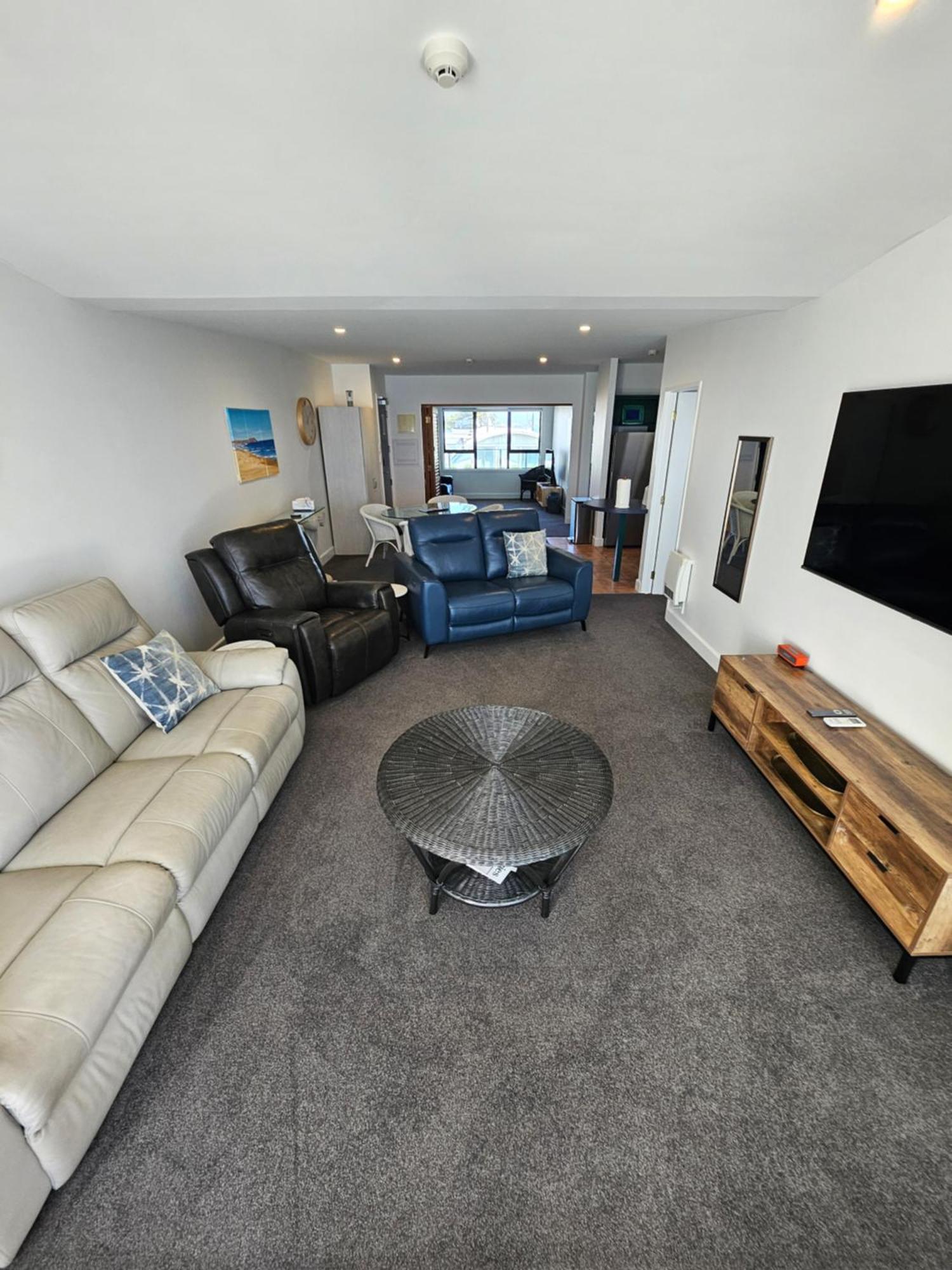 Luxury Beach Escape - 6 Adams Ave Mt Maunganui เมาท์มองานุย ภายนอก รูปภาพ
